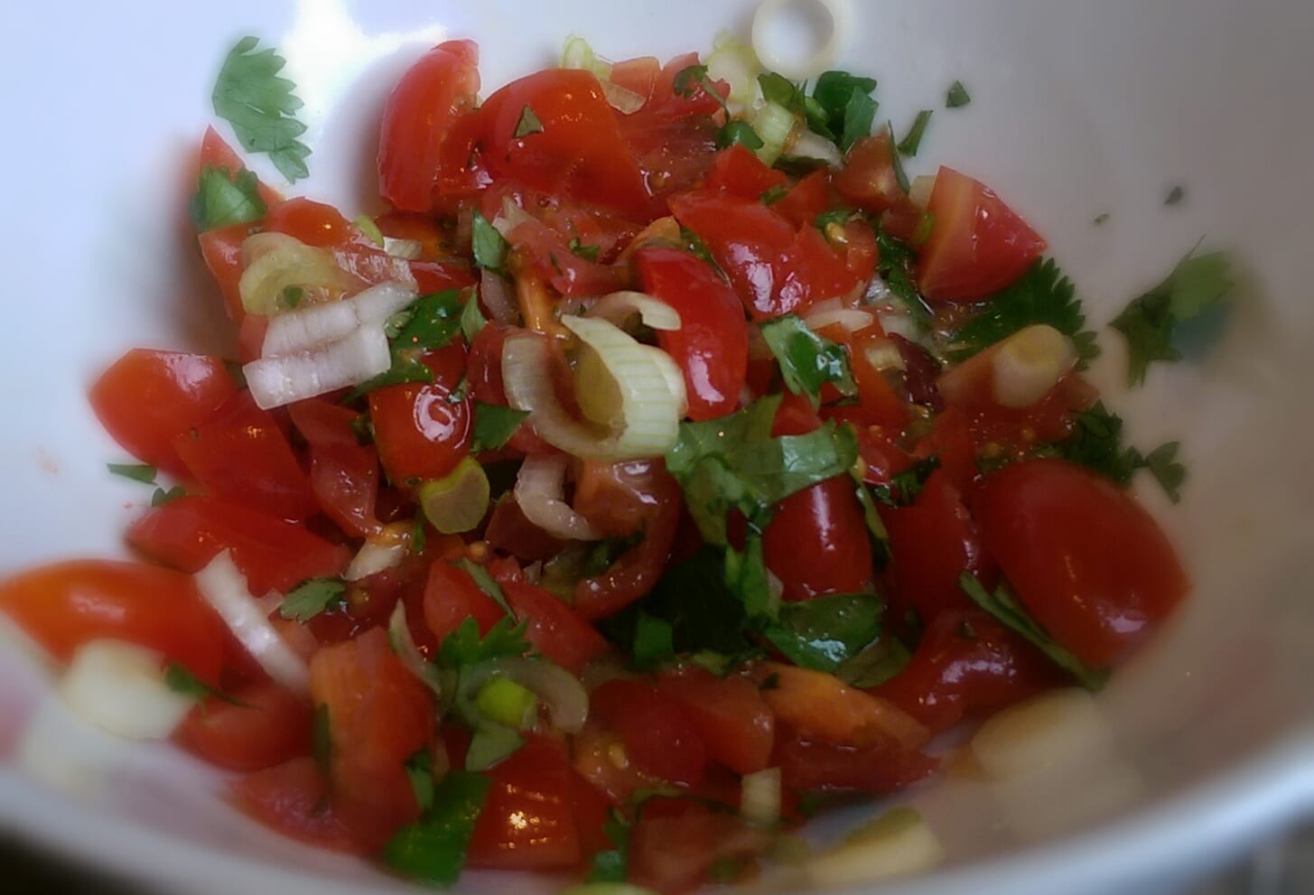 Read more about the article Spring onion and tomato salsa